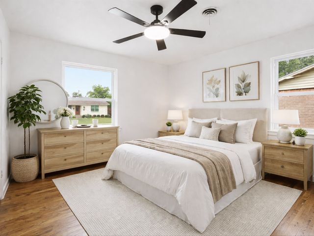 1112 Noble Avenue, Carrollton, TX 75006