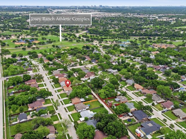 1112 Noble Avenue, Carrollton, TX 75006