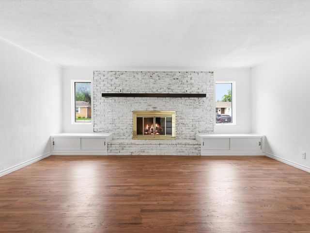 1112 Noble Avenue, Carrollton, TX 75006