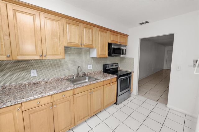 5728 14TH AVENUE N 205B, St Petersburg, FL 33710