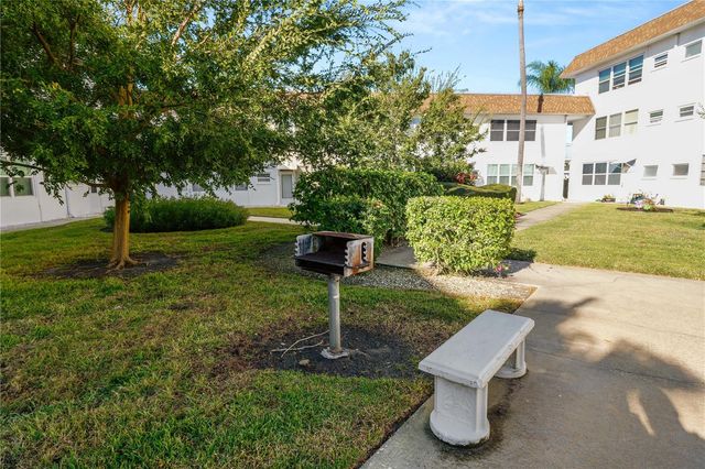 5728 14TH AVENUE N 205B, St Petersburg, FL 33710