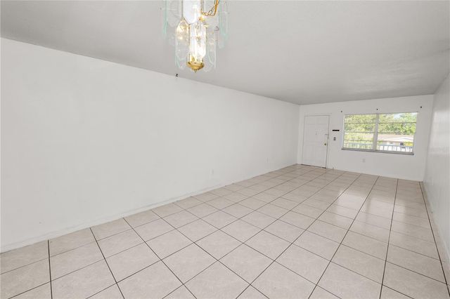 5728 14TH AVENUE N 205B, St Petersburg, FL 33710