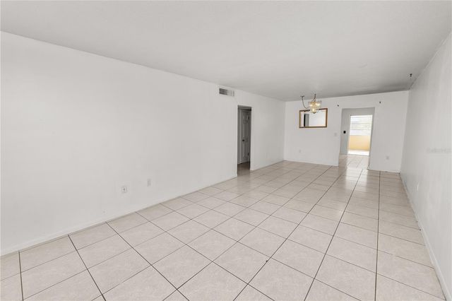 5728 14TH AVENUE N 205B, St Petersburg, FL 33710