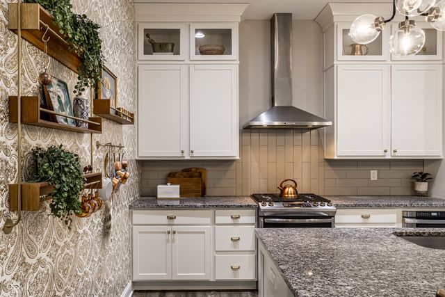 14943 Oak Hollow Lane W, Carmel, IN 46033