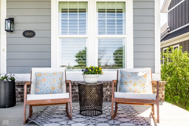 14943 Oak Hollow Lane W, Carmel, IN 46033