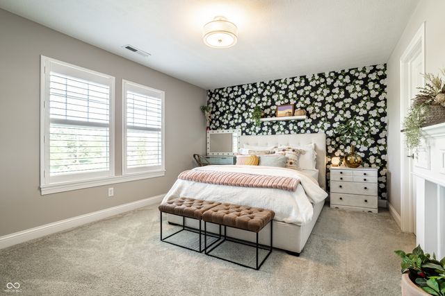 14943 Oak Hollow Lane W, Carmel, IN 46033