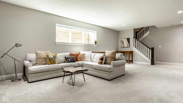 14943 Oak Hollow Lane W, Carmel, IN 46033