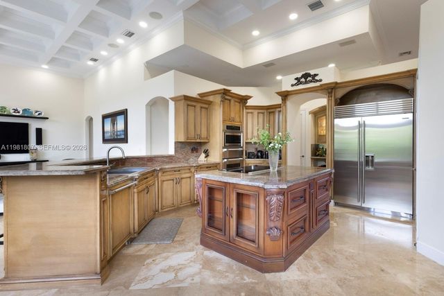 7140 SW 70th Ave, Miami, FL 33143