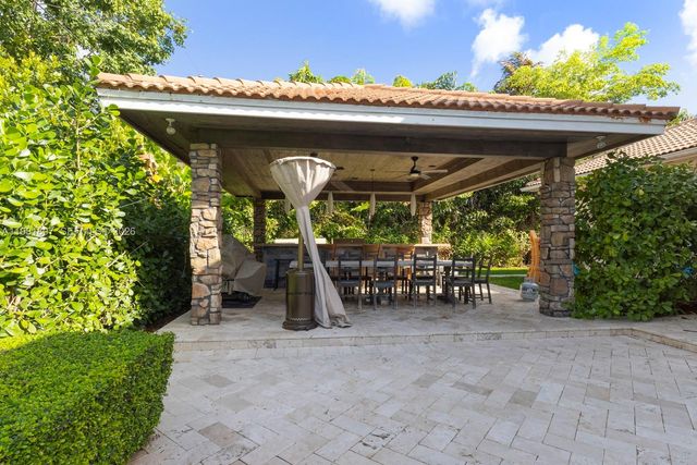 7140 SW 70th Ave, Miami, FL 33143