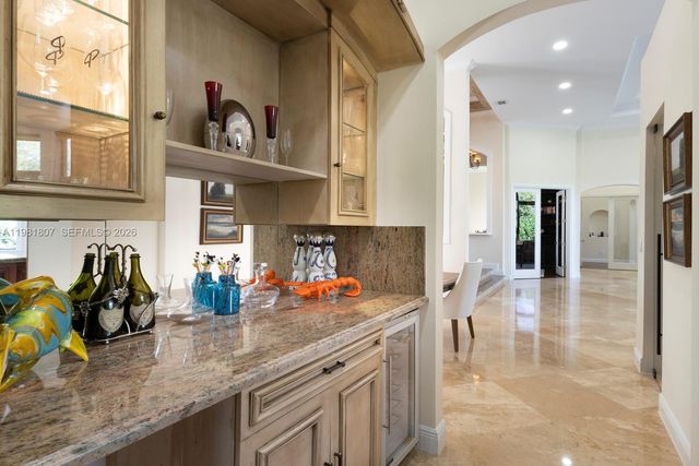 7140 SW 70th Ave, Miami, FL 33143