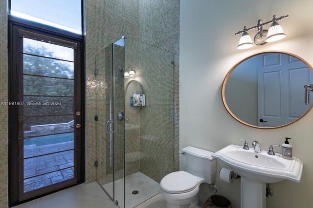 7140 SW 70th Ave, Miami, FL 33143