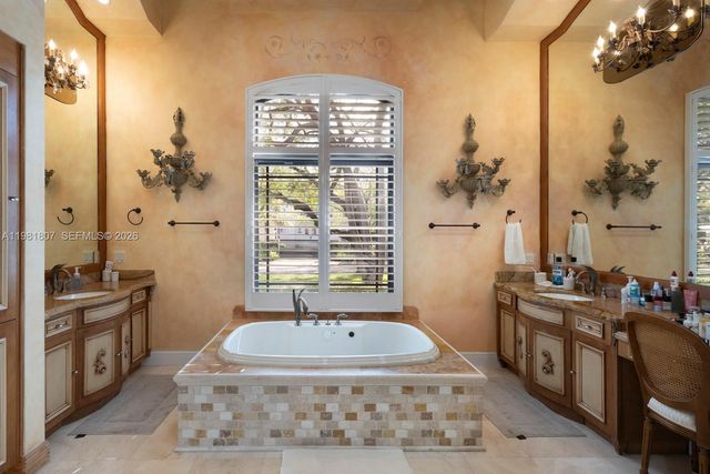 7140 SW 70th Ave, Miami, FL 33143