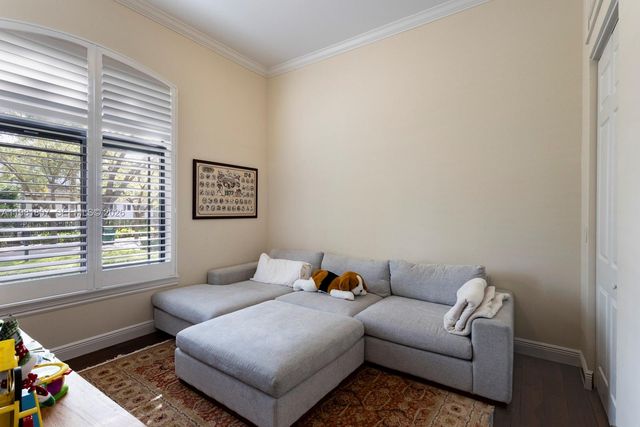 7140 SW 70th Ave, Miami, FL 33143