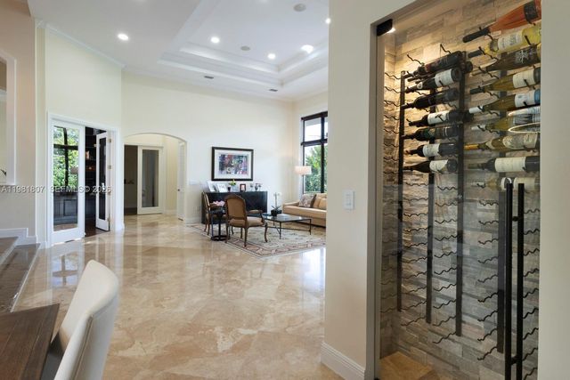 7140 SW 70th Ave, Miami, FL 33143