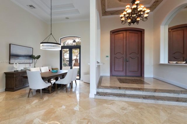 7140 SW 70th Ave, Miami, FL 33143