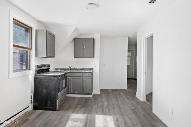 578 Crane Street, Schenectady, NY 12303