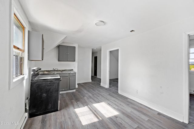 578 Crane Street, Schenectady, NY 12303