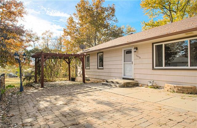 13808 Norby Road, Grandview, MO 64030