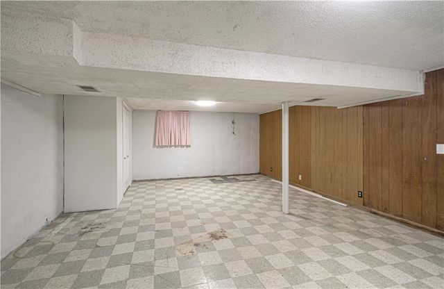 13808 Norby Road, Grandview, MO 64030