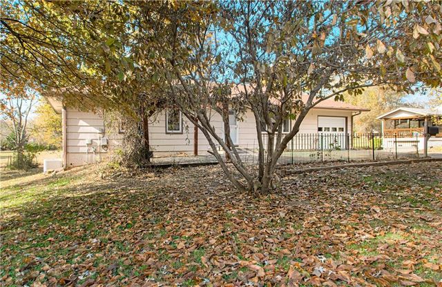 13808 Norby Road, Grandview, MO 64030