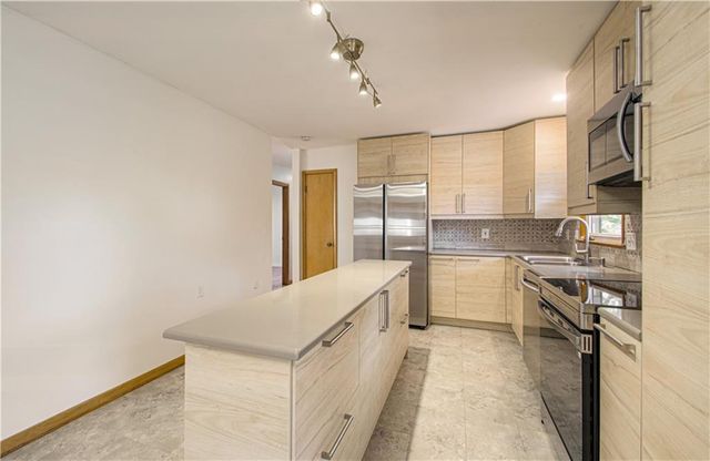 13808 Norby Road, Grandview, MO 64030