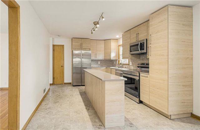 13808 Norby Road, Grandview, MO 64030