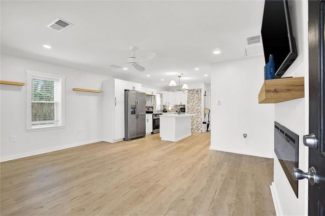 5304 Groovers Landing SE Road, Acworth, GA 30101