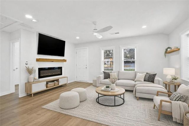 5304 Groovers Landing SE Road, Acworth, GA 30101