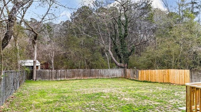 5304 Groovers Landing SE Road, Acworth, GA 30101