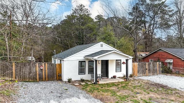 5304 Groovers Landing SE Road, Acworth, GA 30101