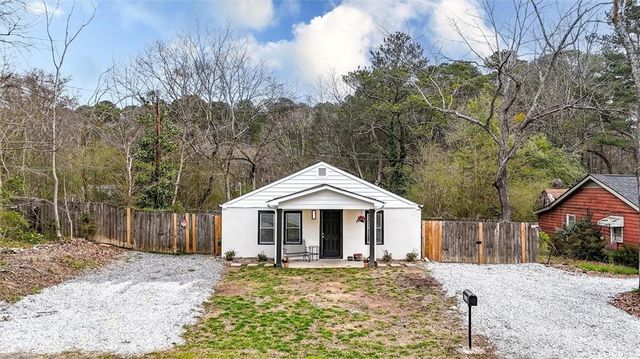 5304 Groovers Landing SE Road, Acworth, GA 30101