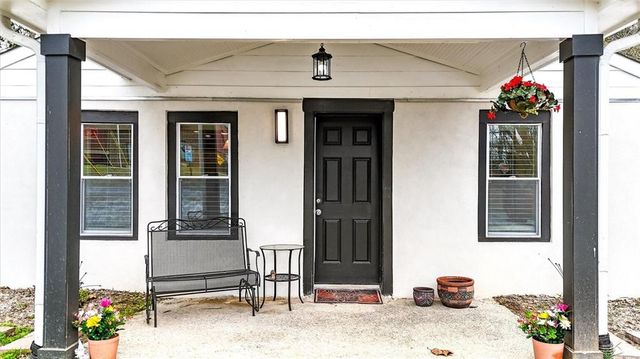 5304 Groovers Landing SE Road, Acworth, GA 30101