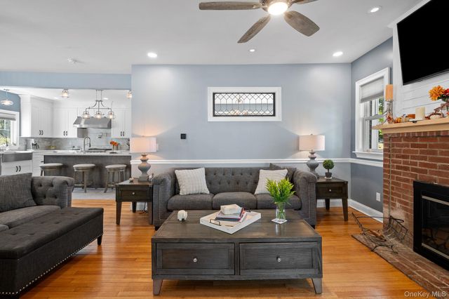 42 Colonial Avenue, Warwick, NY 10990