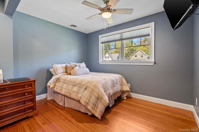 42 Colonial Avenue, Warwick, NY 10990