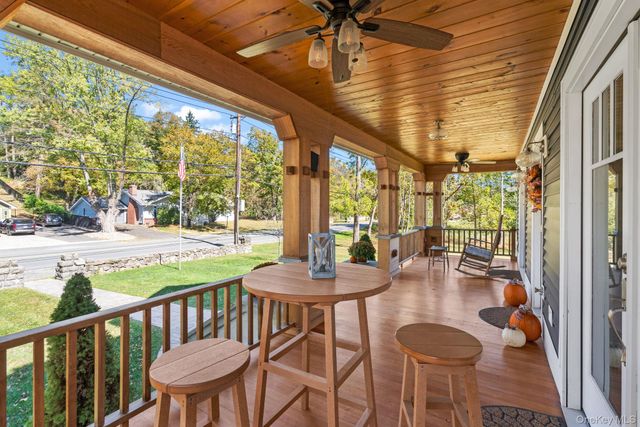 42 Colonial Avenue, Warwick, NY 10990