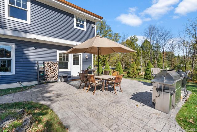 42 Colonial Avenue, Warwick, NY 10990