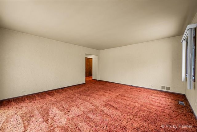 1310 S Fleming Road, Bull Valley, IL 60098