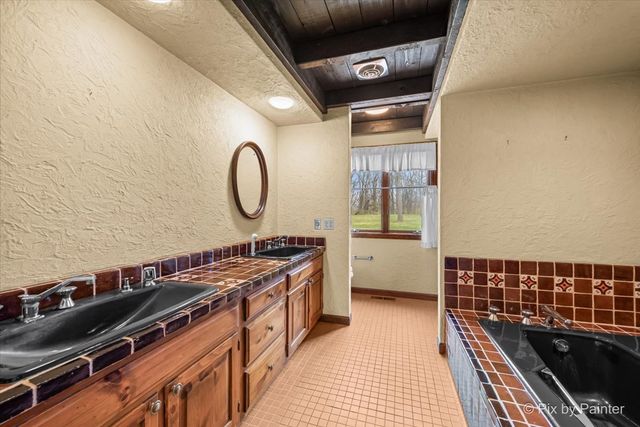 1310 S Fleming Road, Bull Valley, IL 60098