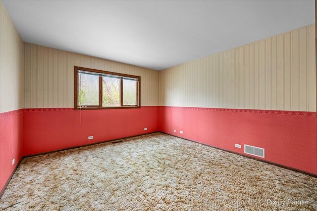 1310 S Fleming Road, Bull Valley, IL 60098