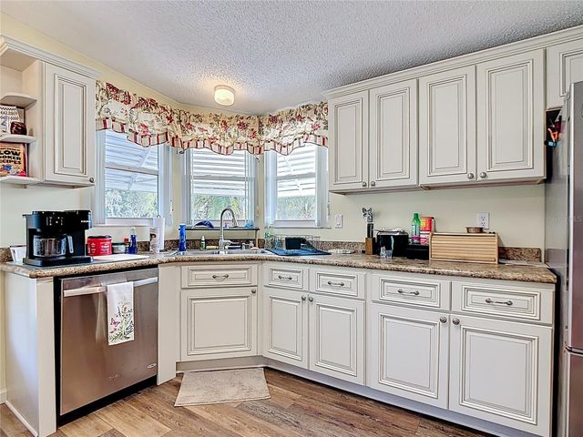 303 PINE LOOP, Frostproof, FL 33843