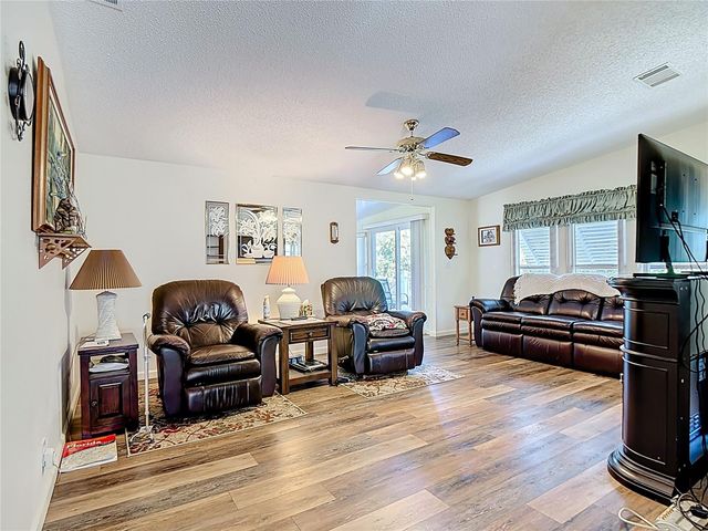 303 PINE LOOP, Frostproof, FL 33843