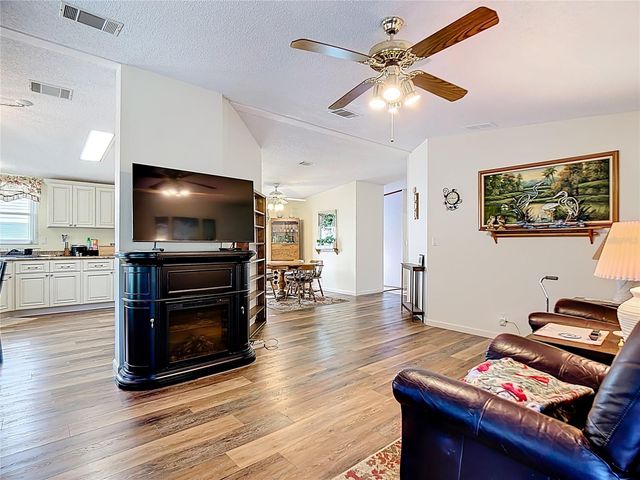 303 PINE LOOP, Frostproof, FL 33843