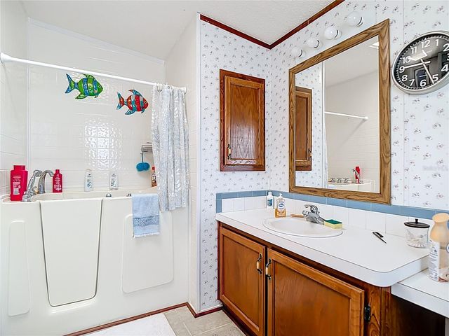 303 PINE LOOP, Frostproof, FL 33843