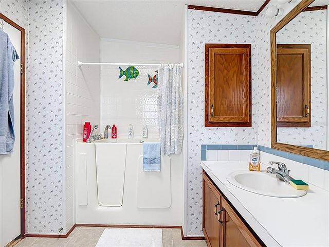 303 PINE LOOP, Frostproof, FL 33843