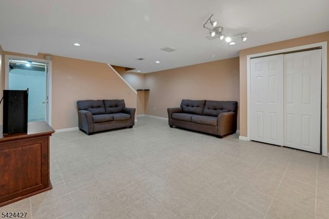 177 Bexley Ln, Piscataway Twp., NJ 08854