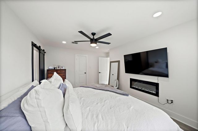 1902 Knoboak Circle, Houston, TX 77080