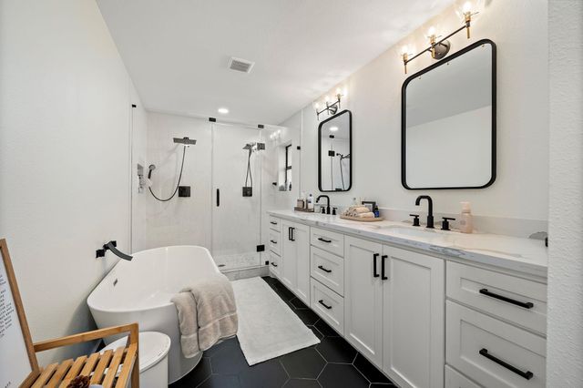 1902 Knoboak Circle, Houston, TX 77080