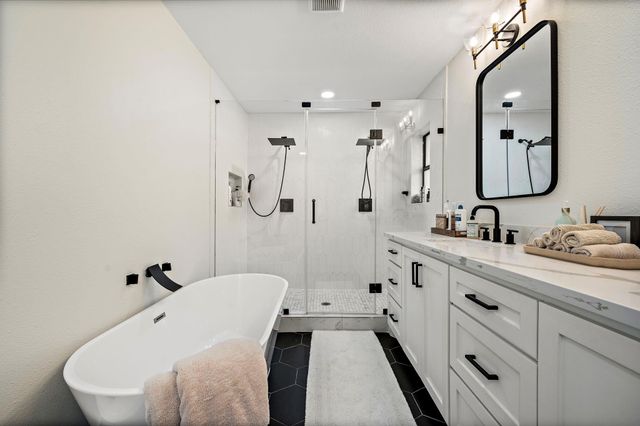 1902 Knoboak Circle, Houston, TX 77080