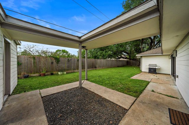 1902 Knoboak Circle, Houston, TX 77080