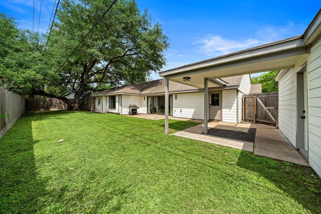 1902 Knoboak Circle, Houston, TX 77080